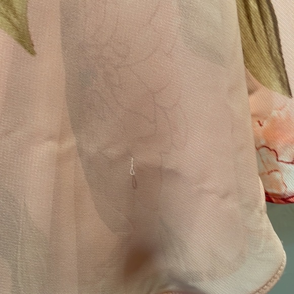 V-neck dress.  Ruffle makes flutter sleeves. Tie at waist. - Picture 5 of 6